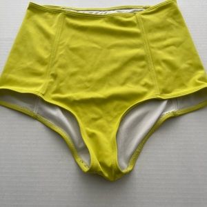 Kortni Jeane bottoms size small